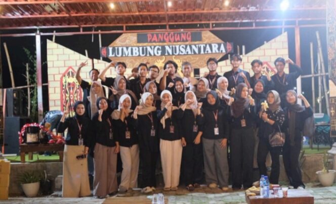 
Dorong Kemandirian Warga, Mahasiswa KKN UMM Latih Pengelolaan Cafe Lumbung Nusantara di Desa Kejapanan