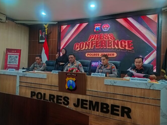 
Polres Jember Ungkap Peredaran Narkoba, Sita Sabu hingga Puluhan Ribu Pil Berbahaya