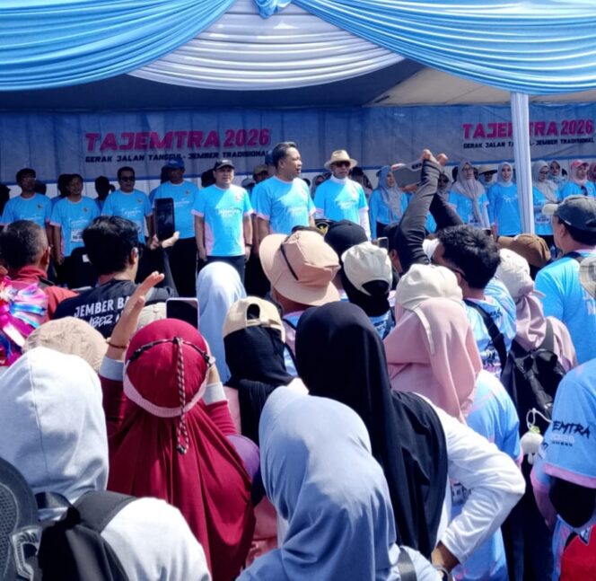 
Sempat Diinfus, Bupati Fawait Tetap Turun Memimpin 25 Ribu Peserta Tajemtra