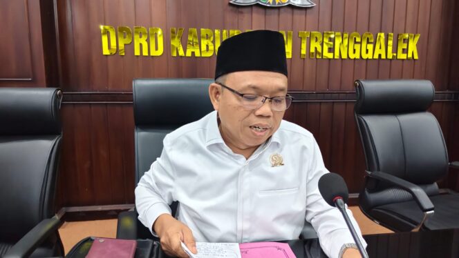 
Akhiri Pembahasan Raperda P-APBD 2026, Komisi II Singgung BUMD Tak Berpenghasilan