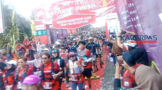 
Diikuti 3.000 Pelari dari 22 Negara, Bromo Marathon ke-13 Sukses Digelar di Tosari Pasuruan
