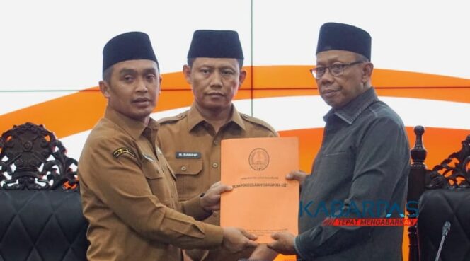
Wali Kota Pasuruan Sampaikan Nota Keuangan Raperda Perubahan APBD 2026, Belanja Daerah Naik Jadi Rp 936,55 Miliar