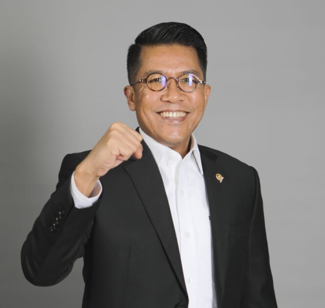 
Ketua Komisi XI DPR RI Misbakhun Dikaitkan Keterlibatan Cukai Rokok Ilegal, Ini Jawabanya