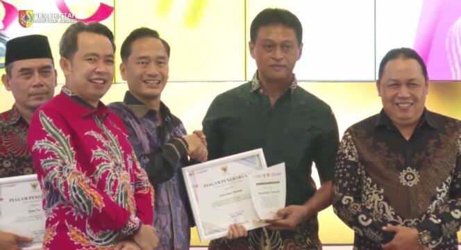 
Rajin Kejar Pajak, Camat dan Lurah Jember Dijanjikan Promosi