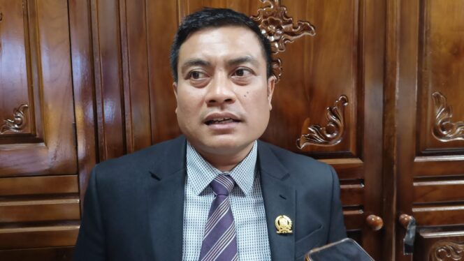 
Ojol Jatim Tak Punya Payung Hukum, F-PKS DPRD Jatim : Jangan Tunda Perda Transportasi Online