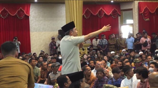 
Pedagang Pasar Tanjung Jember Berdamai di Pendopo, Skema Usulan Gus Fawait Disetujui