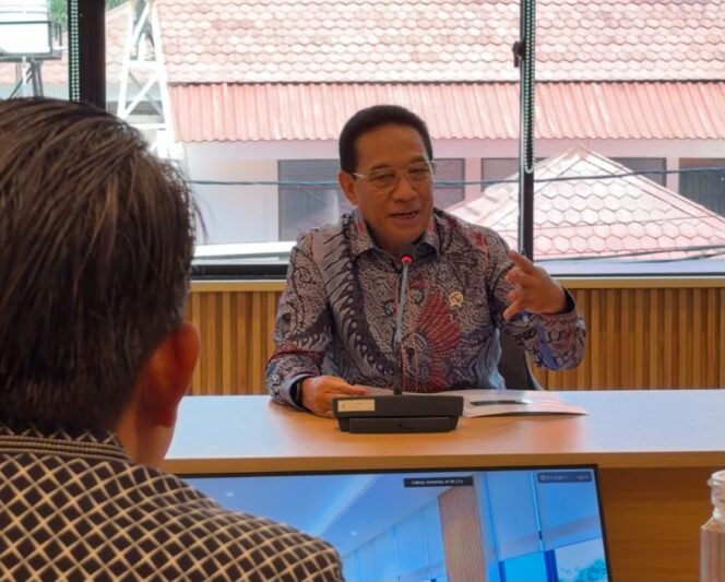 
Jember Tawarkan Blueprint Home Care ke Kemenkes, Wamen: Sudah Dikenalkan ke Daerah Lain 