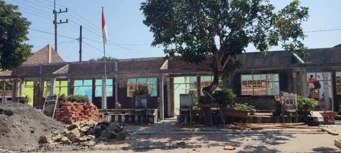 
Di Balik Rp187,4 Miliar Revitalisasi Sekolah di Jember, Ada Ribuan Pekerja yang Kebagian Rezeki