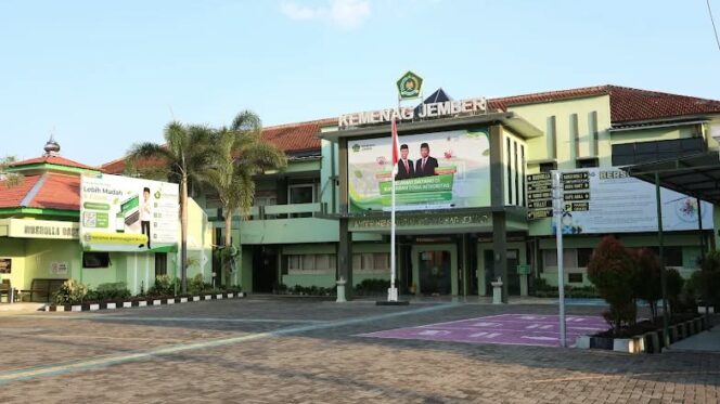 
Kuasa Hukum Aminatus Desak Kemenag Bentuk Tim Independen Periksa Dugaan Pelanggaran Guru Madrasah di Jember