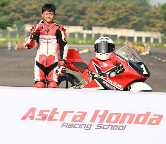 
Enam Pebalap Astra Honda Siap Melesat di IM4AC Mandalika