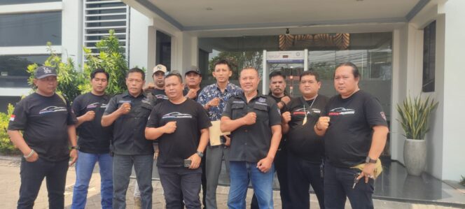 
Penarikan Paksa Innova Reborn Berlanjut, Vina Ayu Adukan TAF Finance ke OJK Jember
