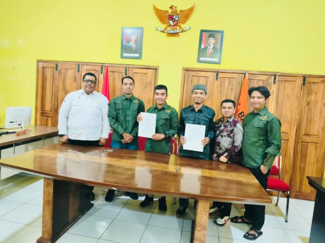 
Teken MoU Berkelanjutan, Bawaslu dan PWI Probolinggo Sepakat Tingkatkan Kualitas Demokrasi