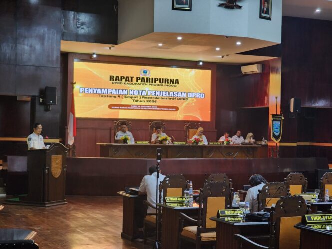 
DPRD Kabupaten Probolinggo Sampaikan Empat Naskah Raperda Inisiatif   