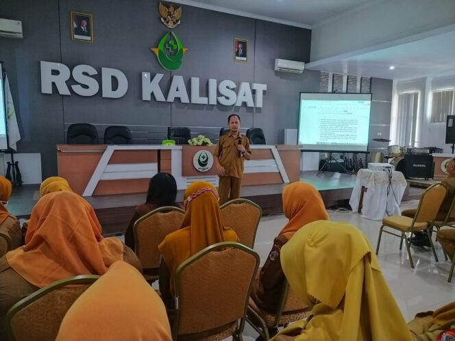 
RSD Kalisat Bekali Seluruh Pegawai soal Disiplin ASN, Keselamatan Pasien Jadi Prioritas 