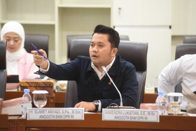 
					Antrean BBM di Madura Mengular, Slamet Ariyadi PAN Desak Pertamina Evaluasi Distribusi