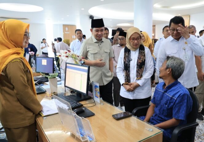 
					Jember Integrasikan 279 Layanan Publik, MenPAN-RB Sebut Sesuai Strategi Mal Pelayanan Publik