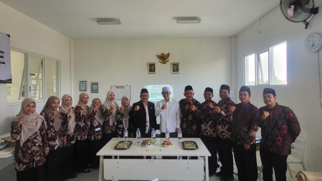 
MA Az-Zahrah Kota Pasuruan Jalani Visitasi Akreditasi Selama Dua Hari